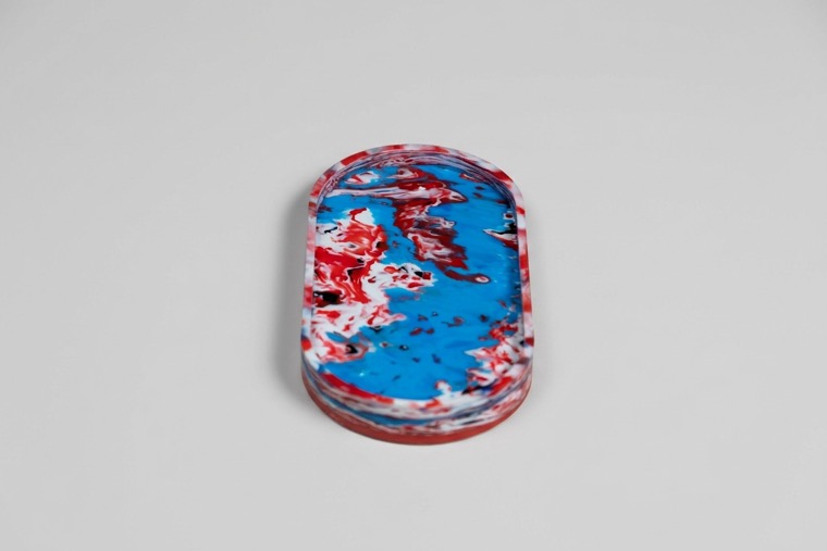 Tray 02 in recycled plastic
